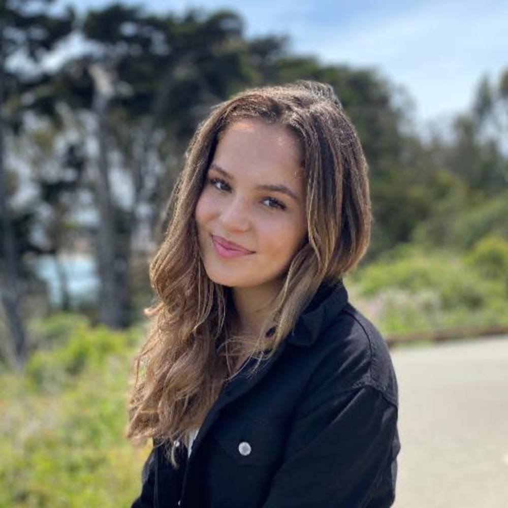 Meet your Posher, Bella